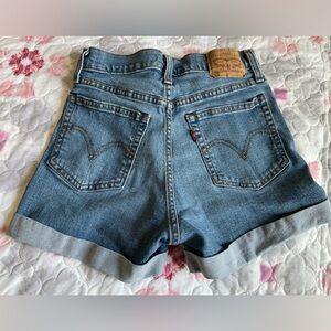 Levi's Wedgie High Rise Button Fly Rolled Blue Jean Shorts Women 28 distressed